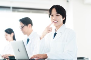 歯を気にする医療関係者